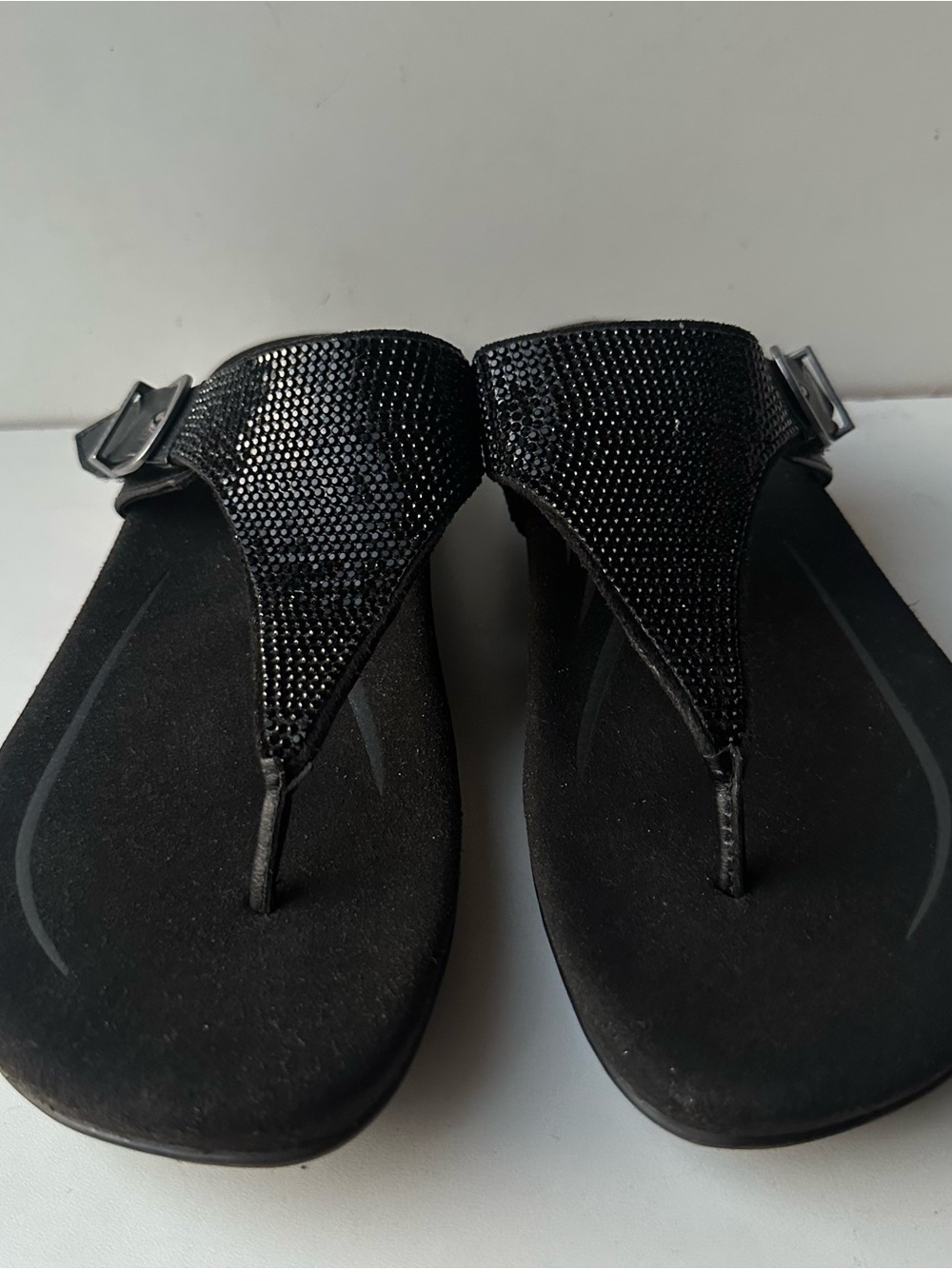 Aetrex Black Rhinestone Thong Sandals Women’s Size 9 Comfort Flip Flops